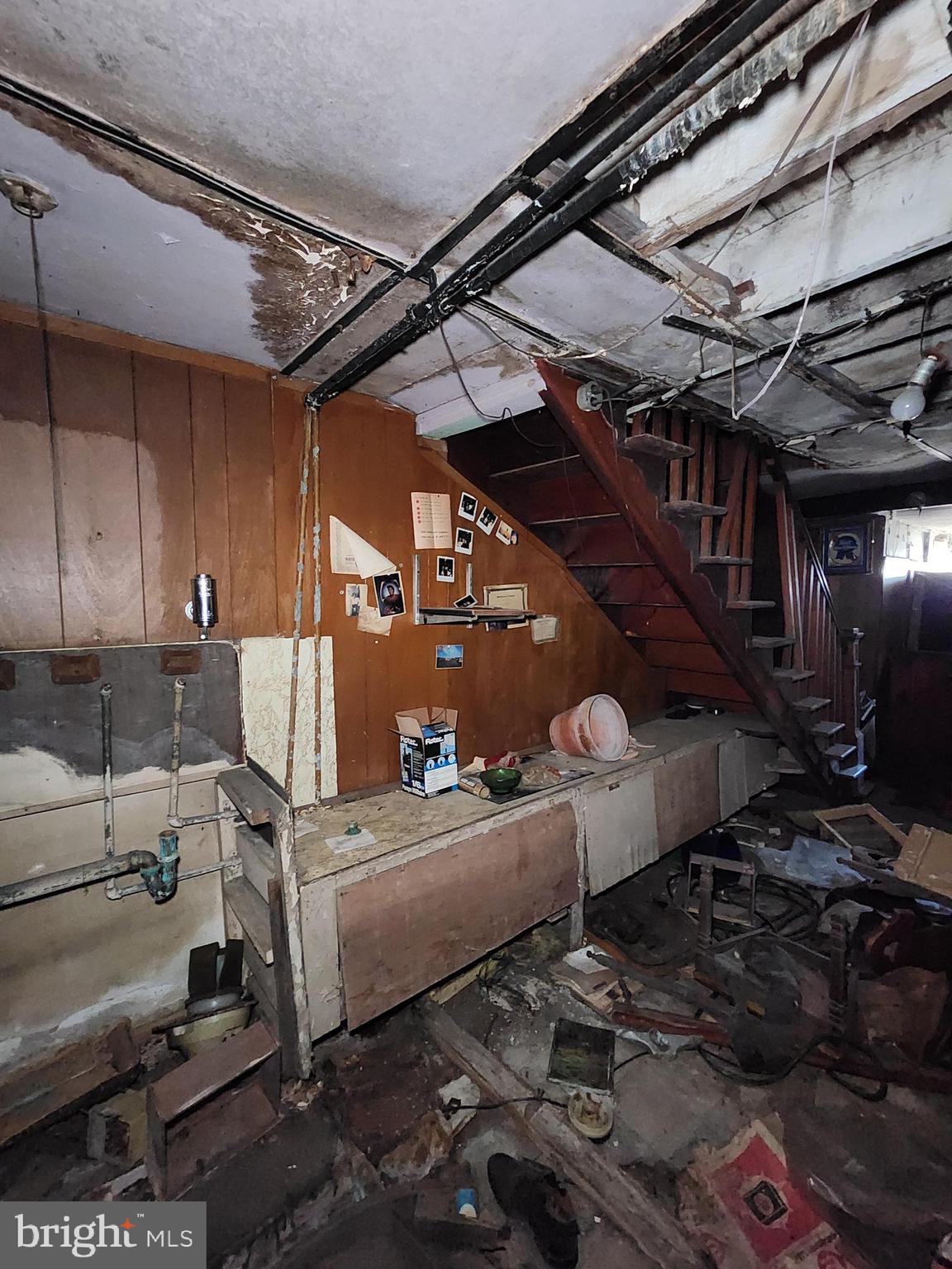 BROADWAY EAST - Residential