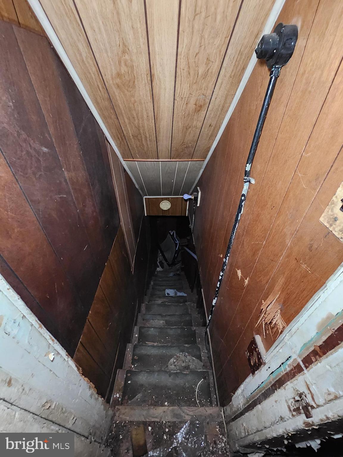 BROADWAY EAST - Residential