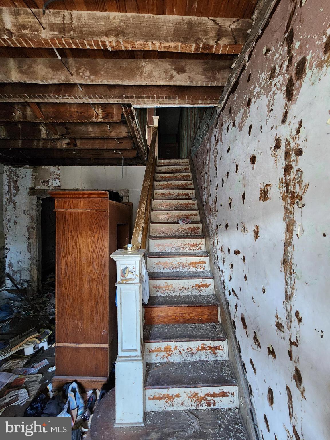 BROADWAY EAST - Residential