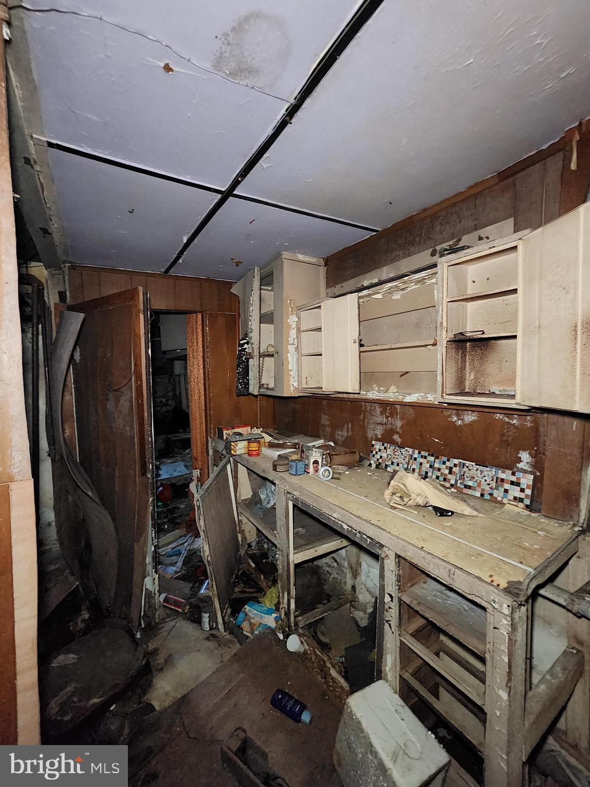 BROADWAY EAST - Residential