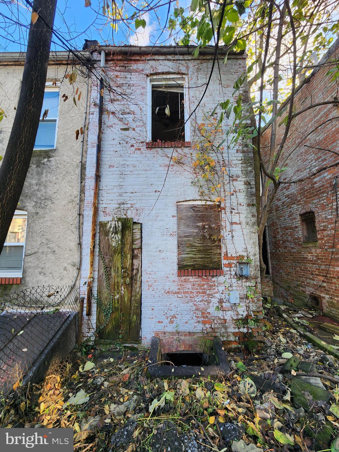 BROADWAY EAST - Residential