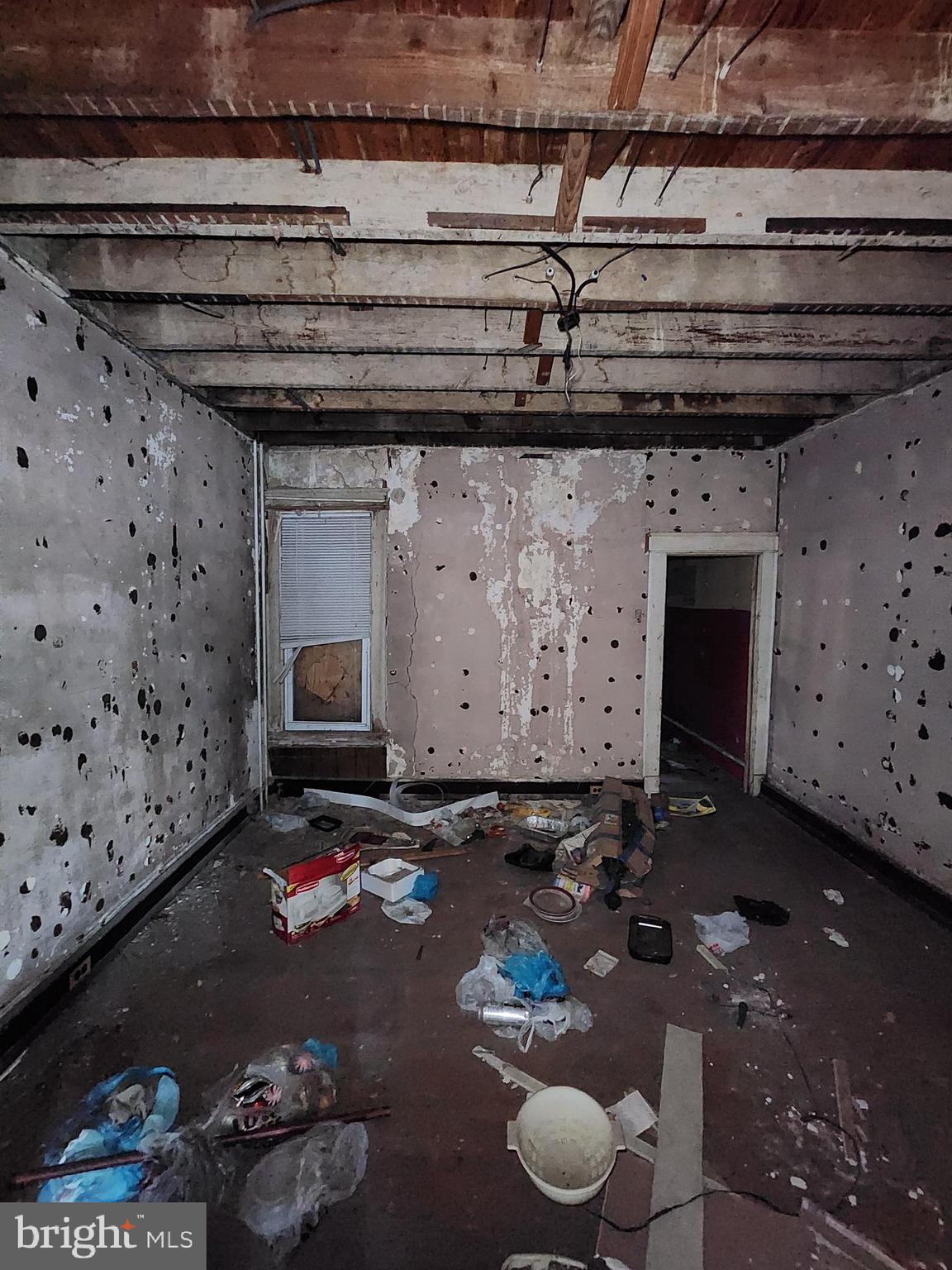 BROADWAY EAST - Residential