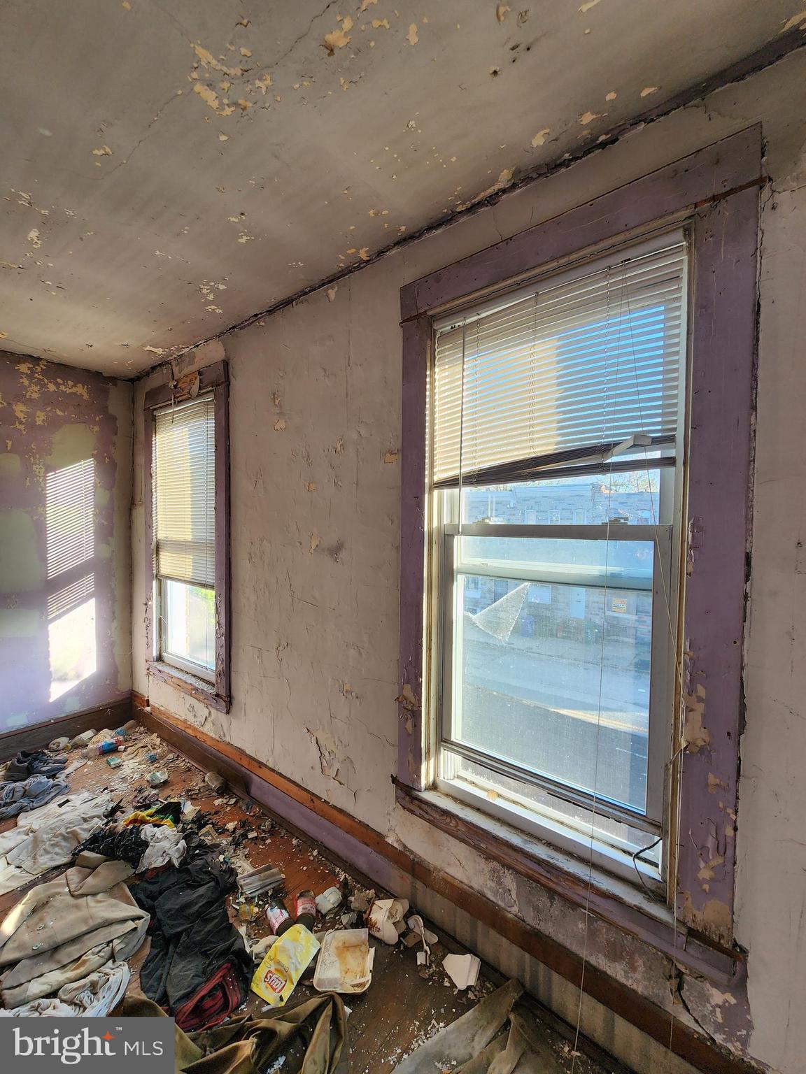 BROADWAY EAST - Residential