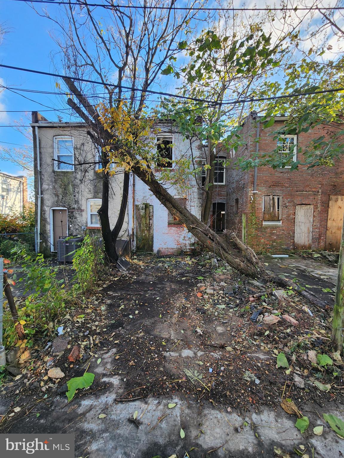 BROADWAY EAST - Residential