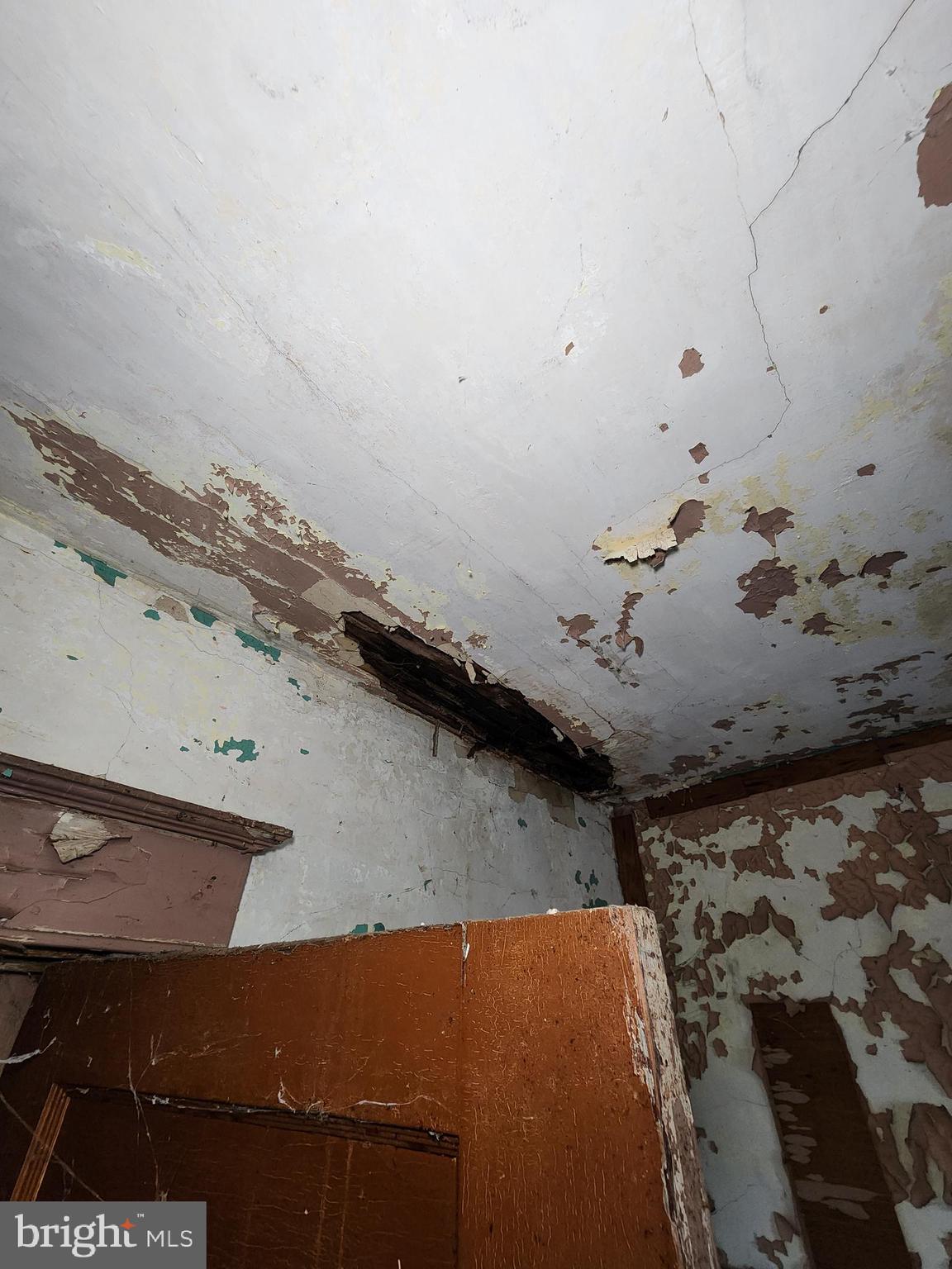 BROADWAY EAST - Residential