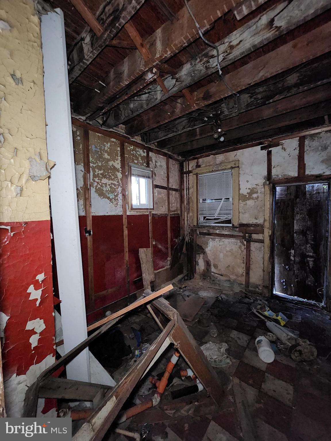 BROADWAY EAST - Residential