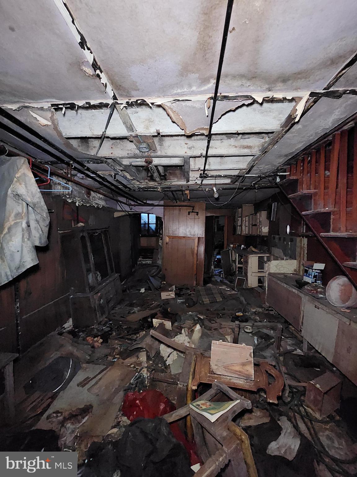 BROADWAY EAST - Residential