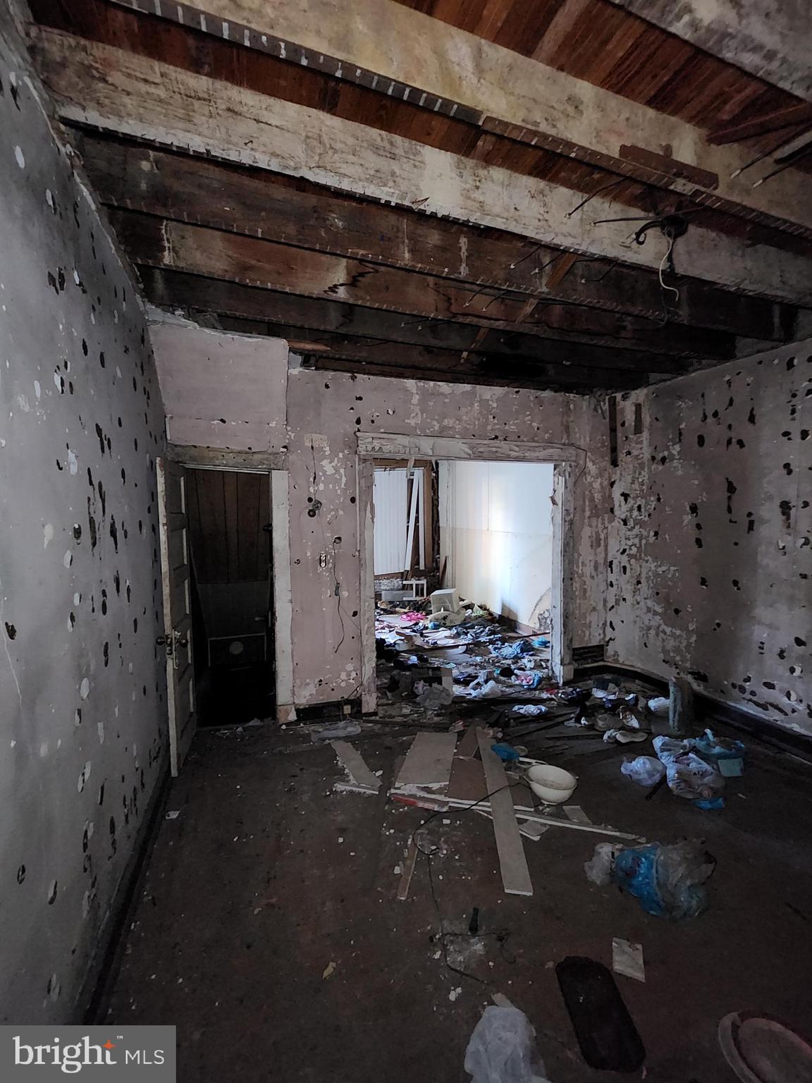 BROADWAY EAST - Residential