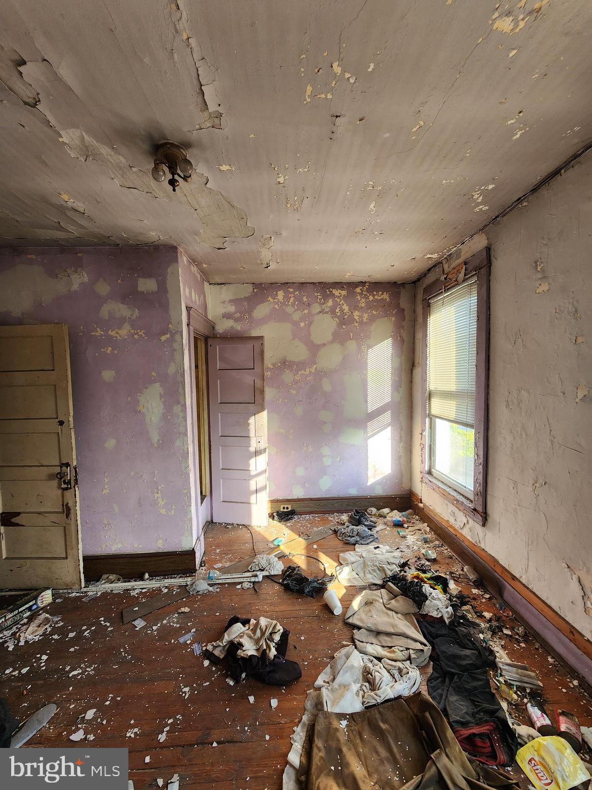 BROADWAY EAST - Residential