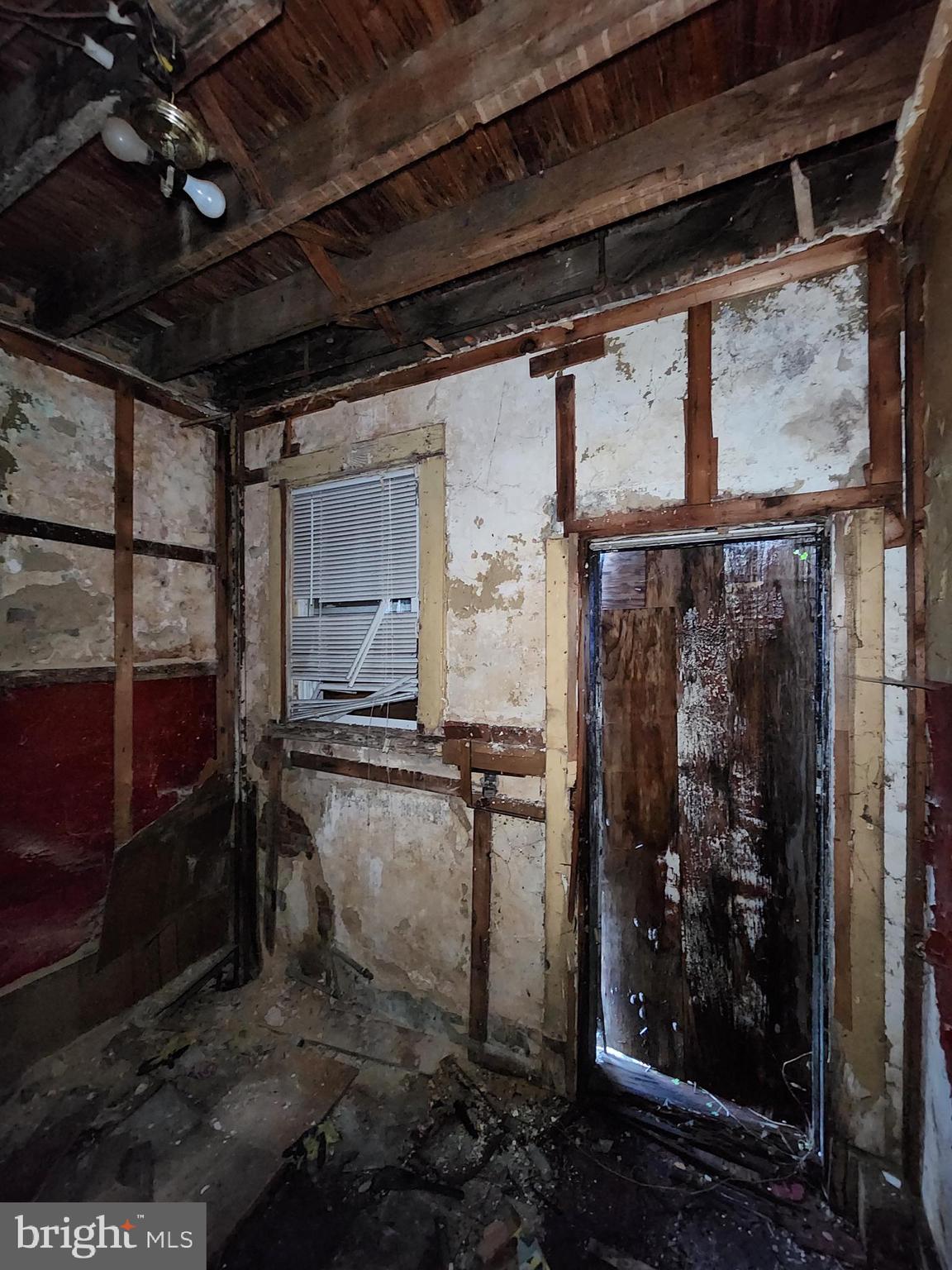 BROADWAY EAST - Residential