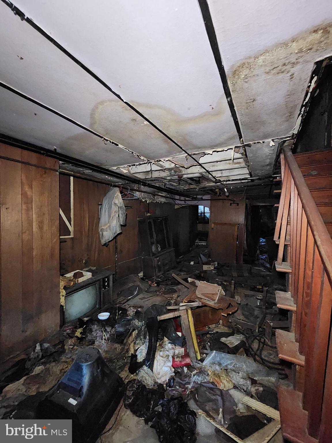 BROADWAY EAST - Residential