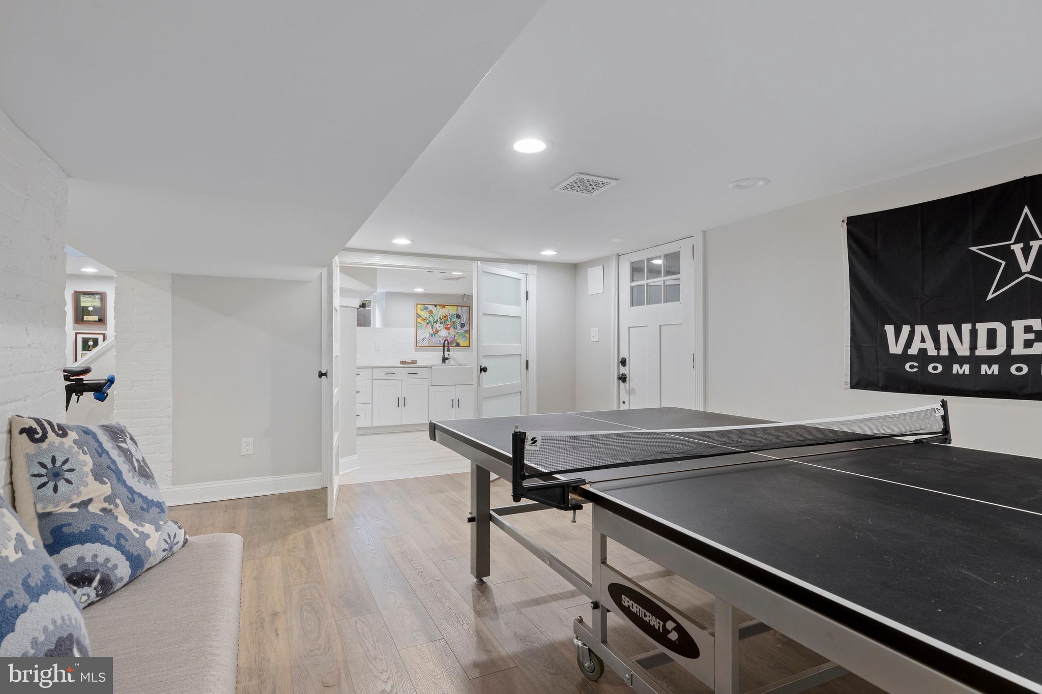 SOUTH WAYNE - Residential