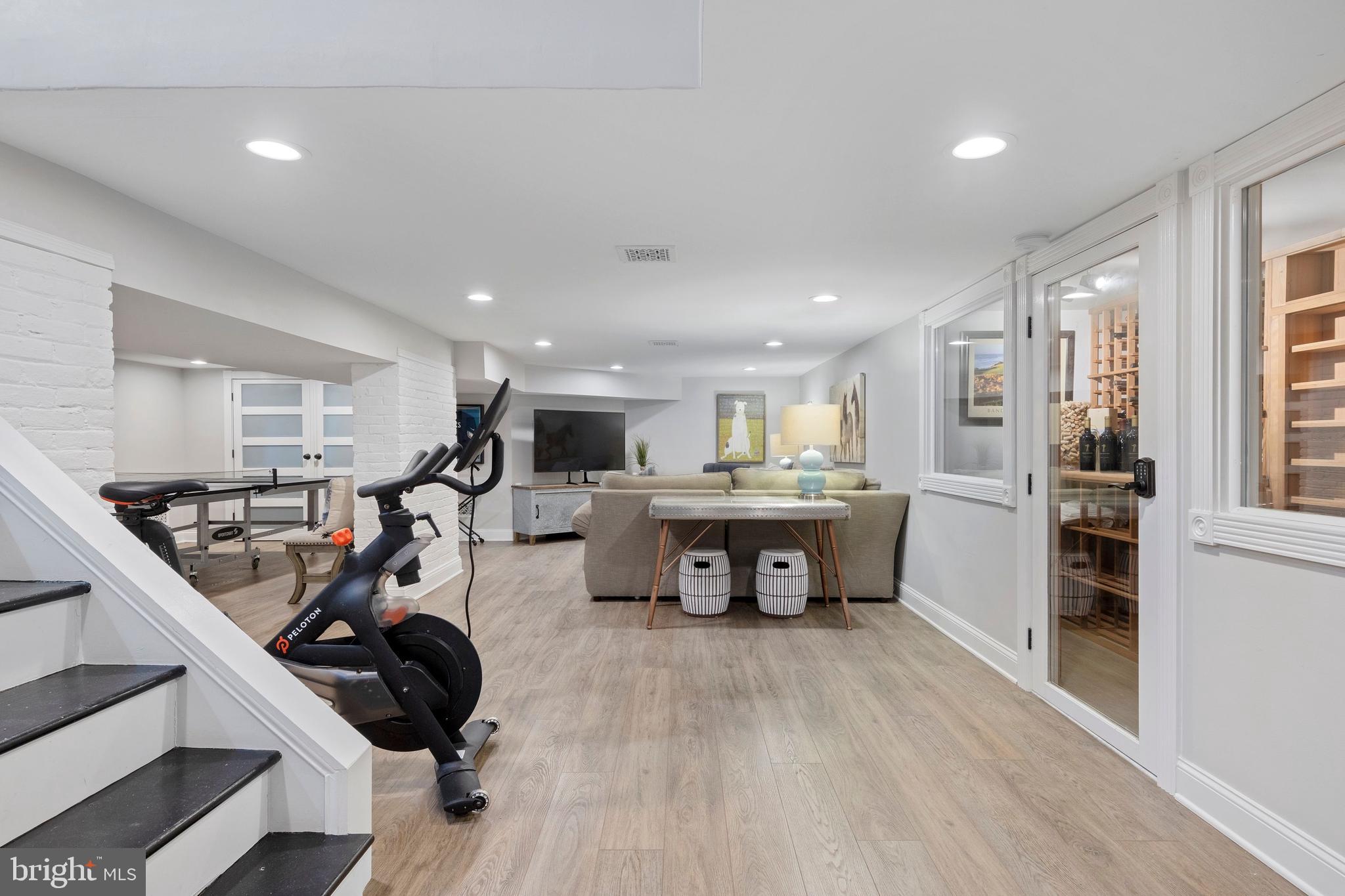 SOUTH WAYNE - Residential