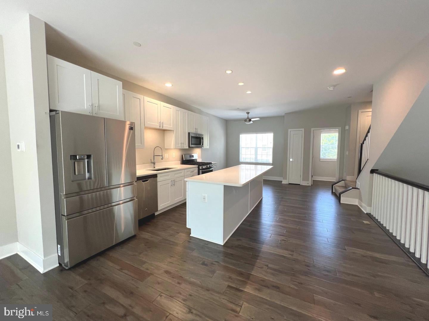 7719 LEXINGTON COURT