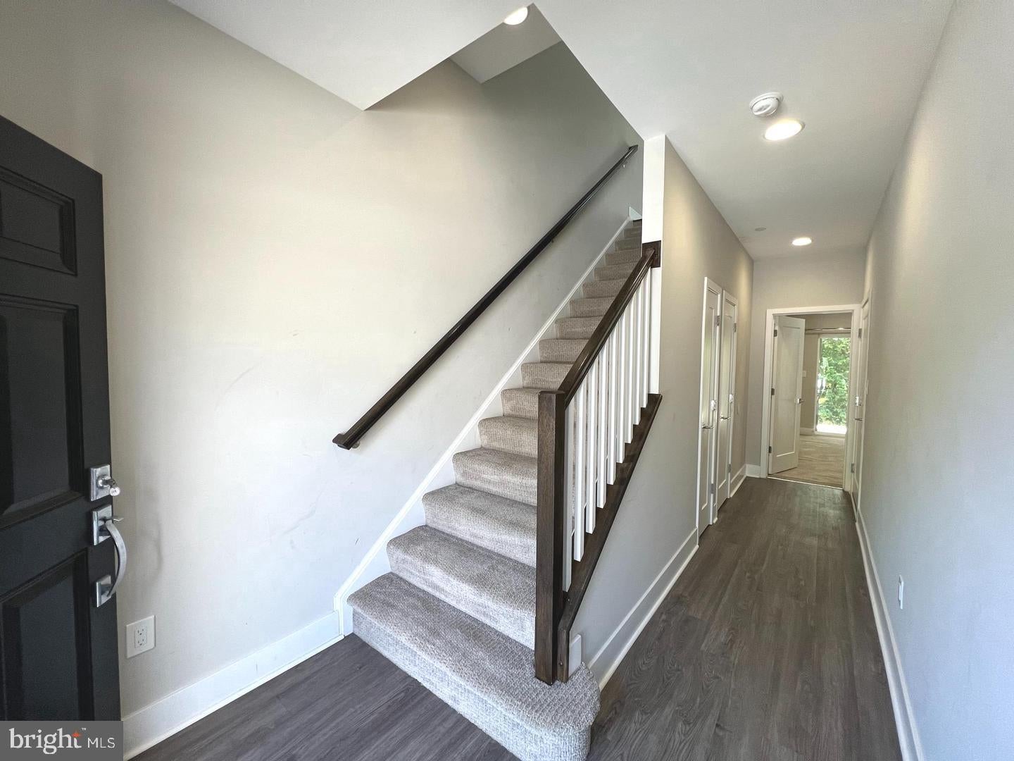 7719 LEXINGTON COURT