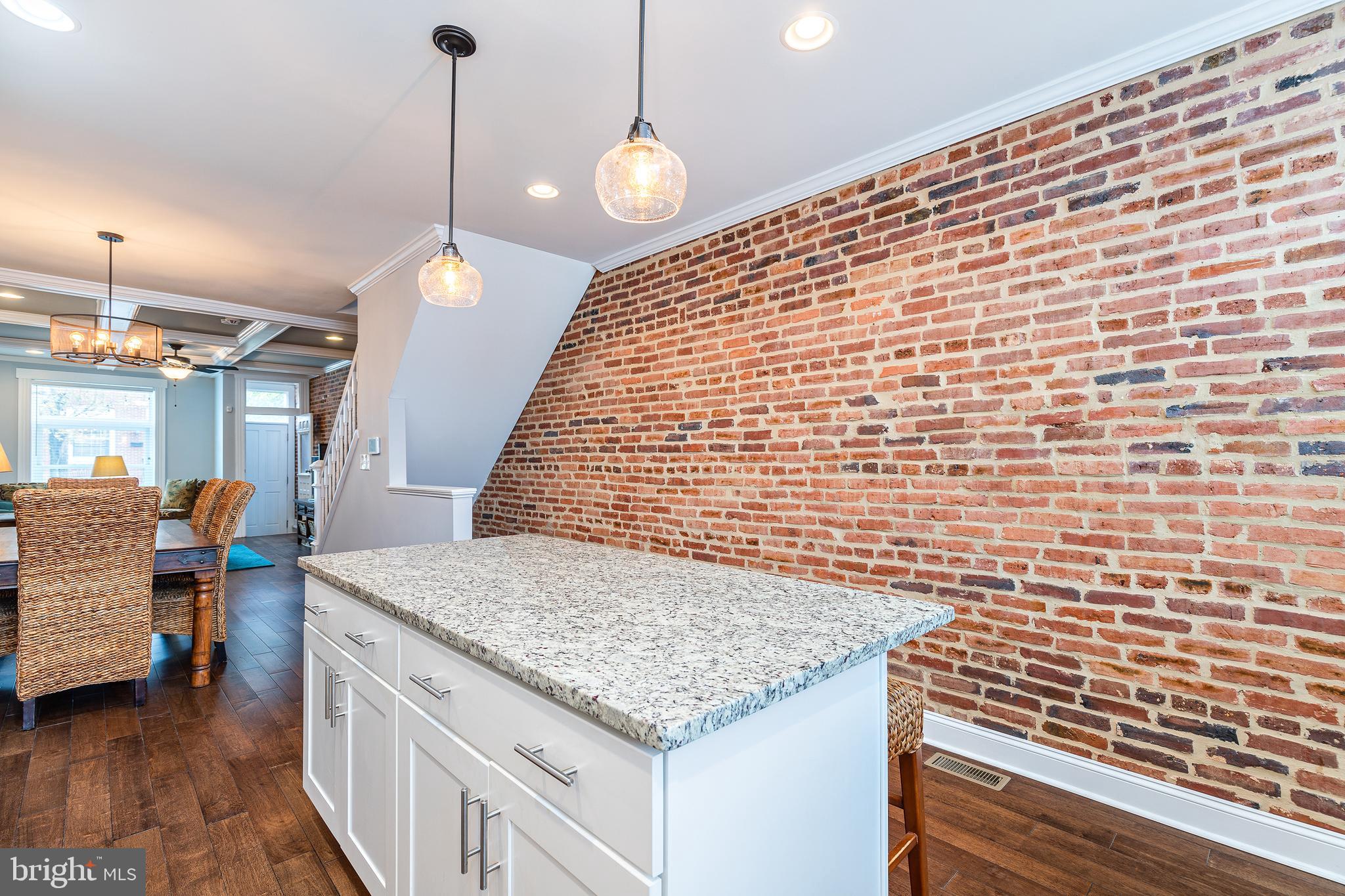 HIGHLANDTOWN - Residential