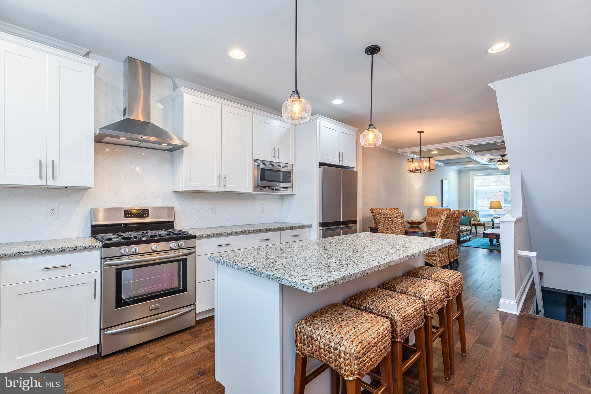 HIGHLANDTOWN - Residential