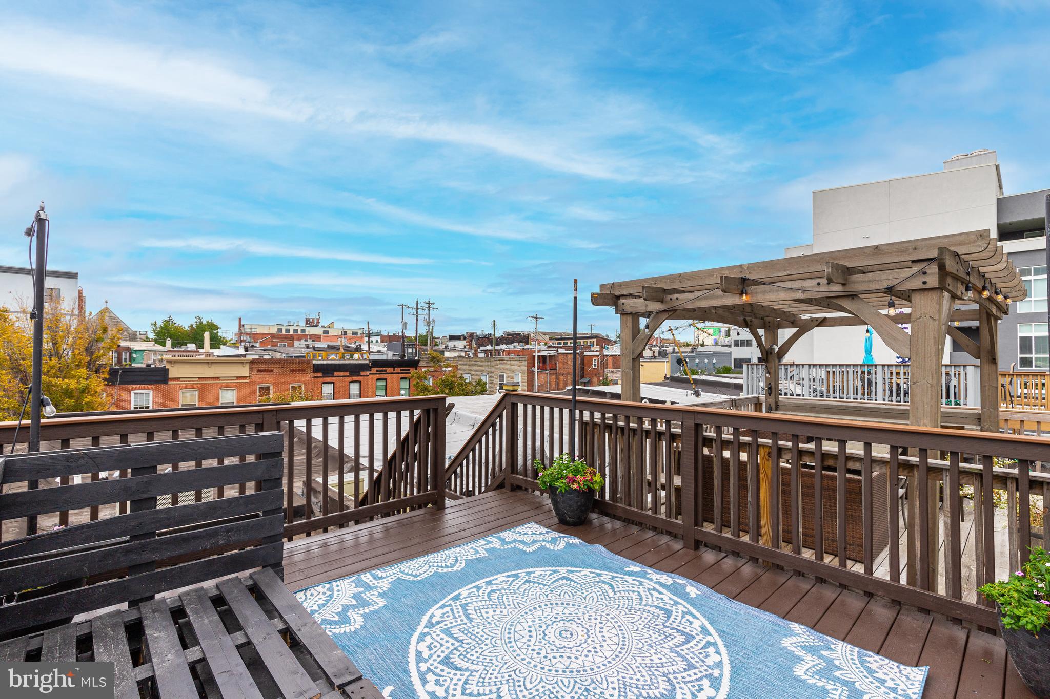 HIGHLANDTOWN - Residential