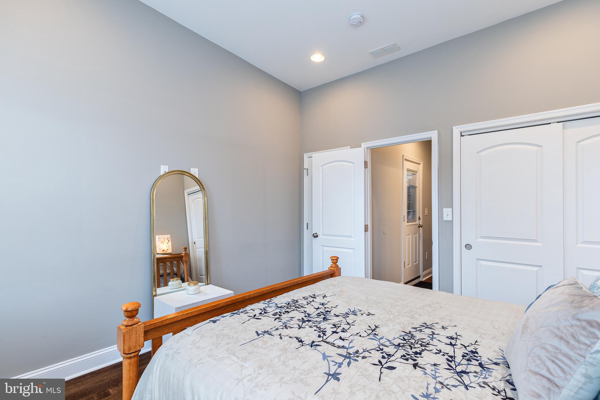 HIGHLANDTOWN - Residential