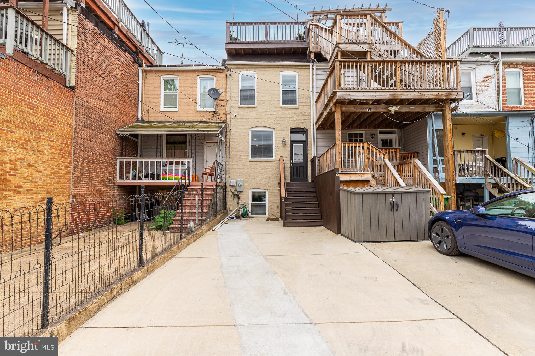 HIGHLANDTOWN - Residential