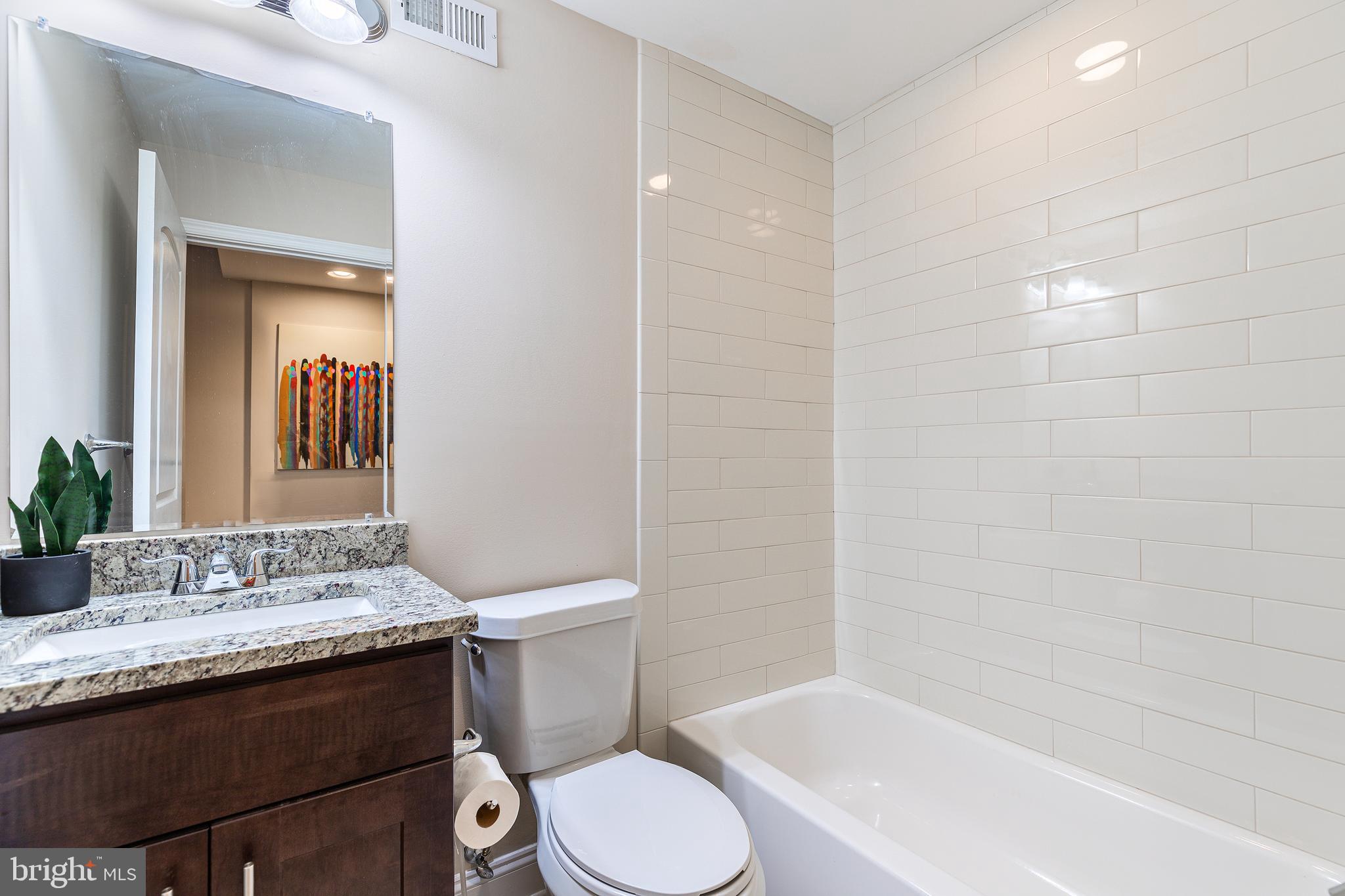 HIGHLANDTOWN - Residential