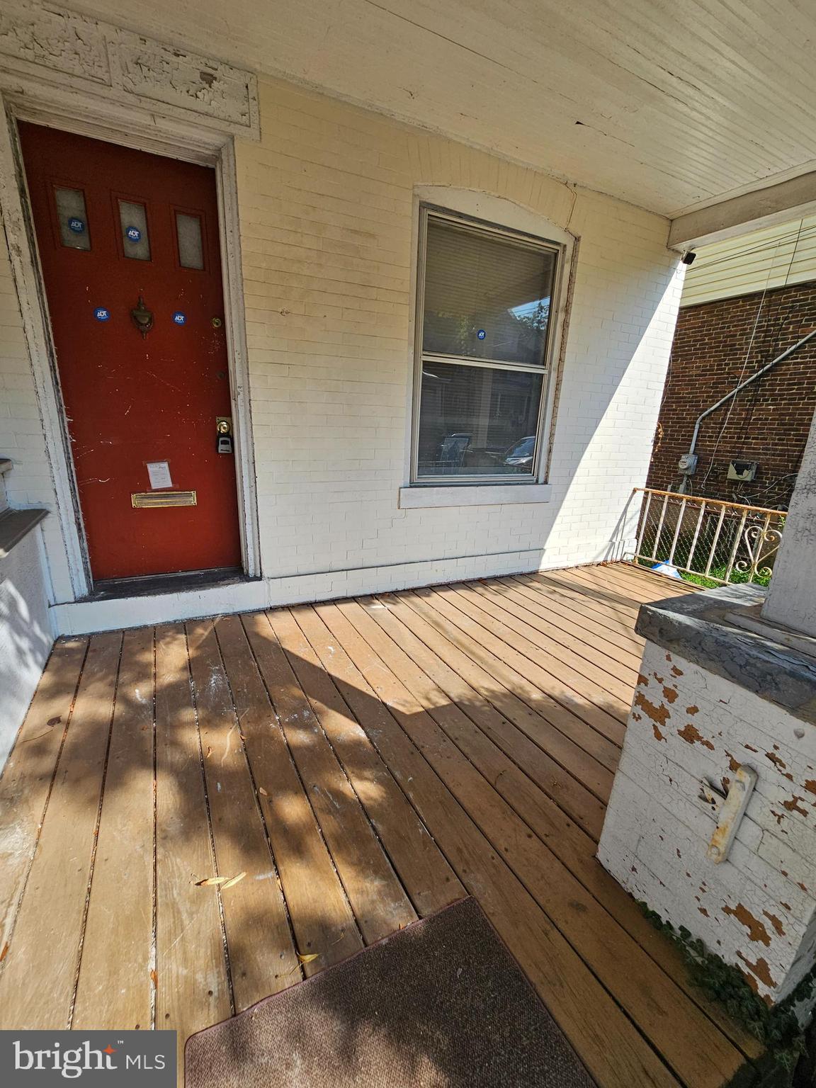 25 LEE AVENUE