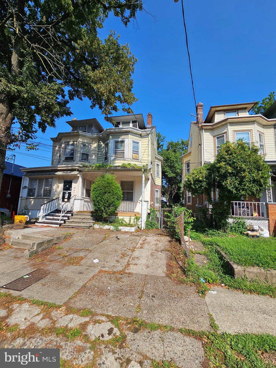 25 LEE AVENUE
