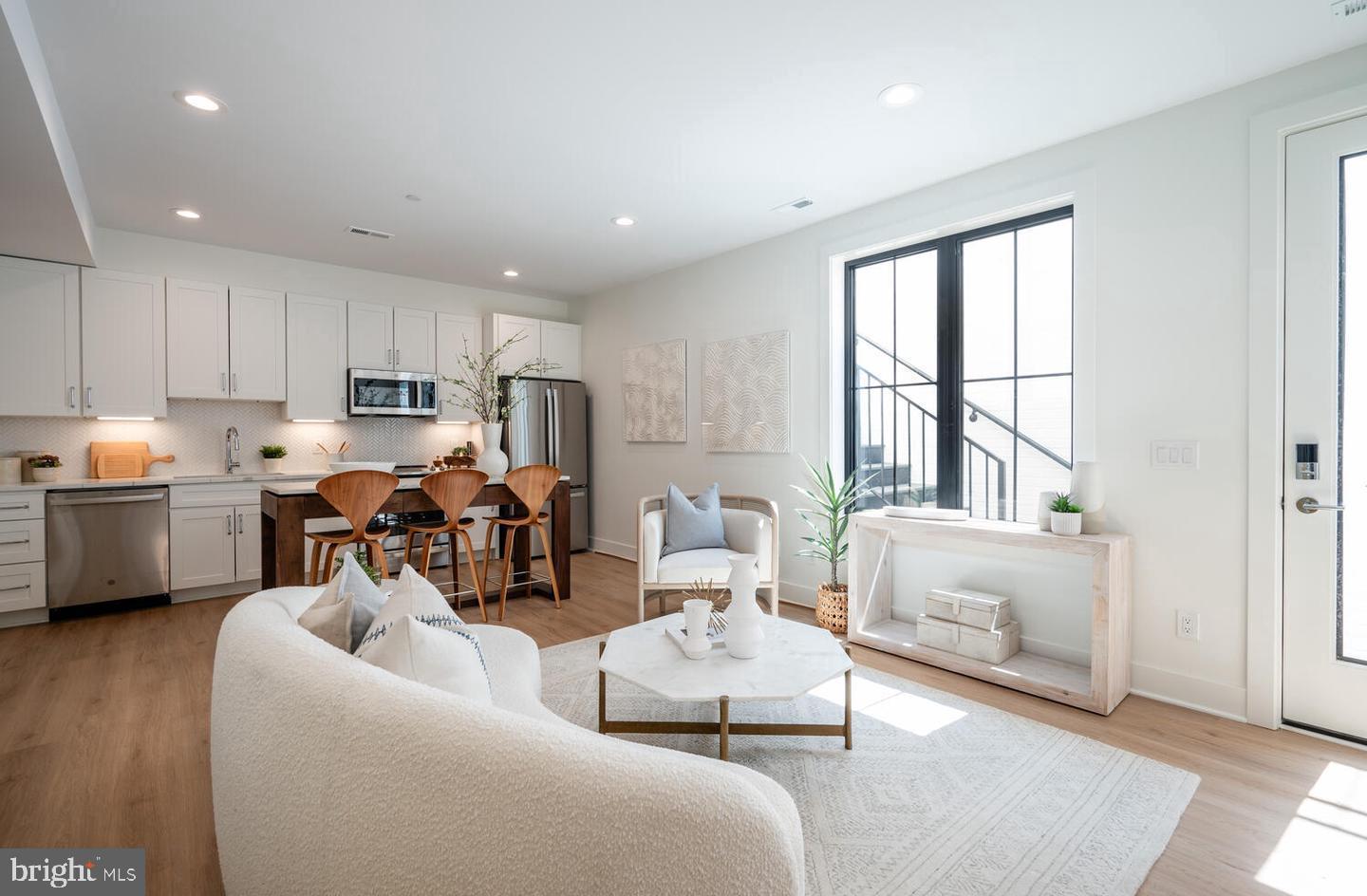 1228 BRENTWOOD ROAD NE 001