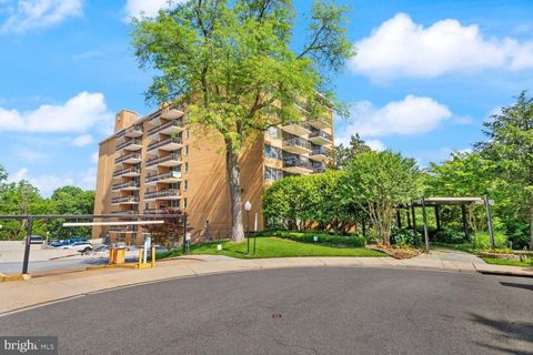 2030 N ADAMS STREET 806 ARLINGTON VA 22201