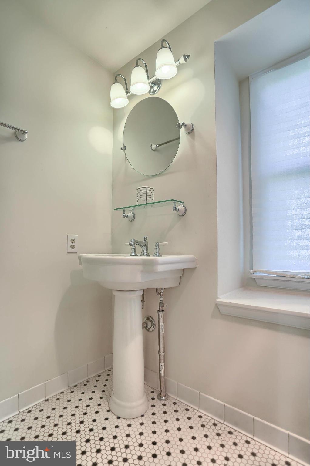 NORTH HILLS - Residential