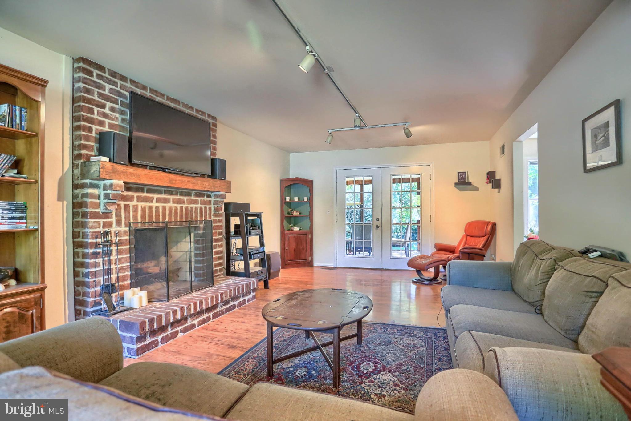 NORTH HILLS - Residential