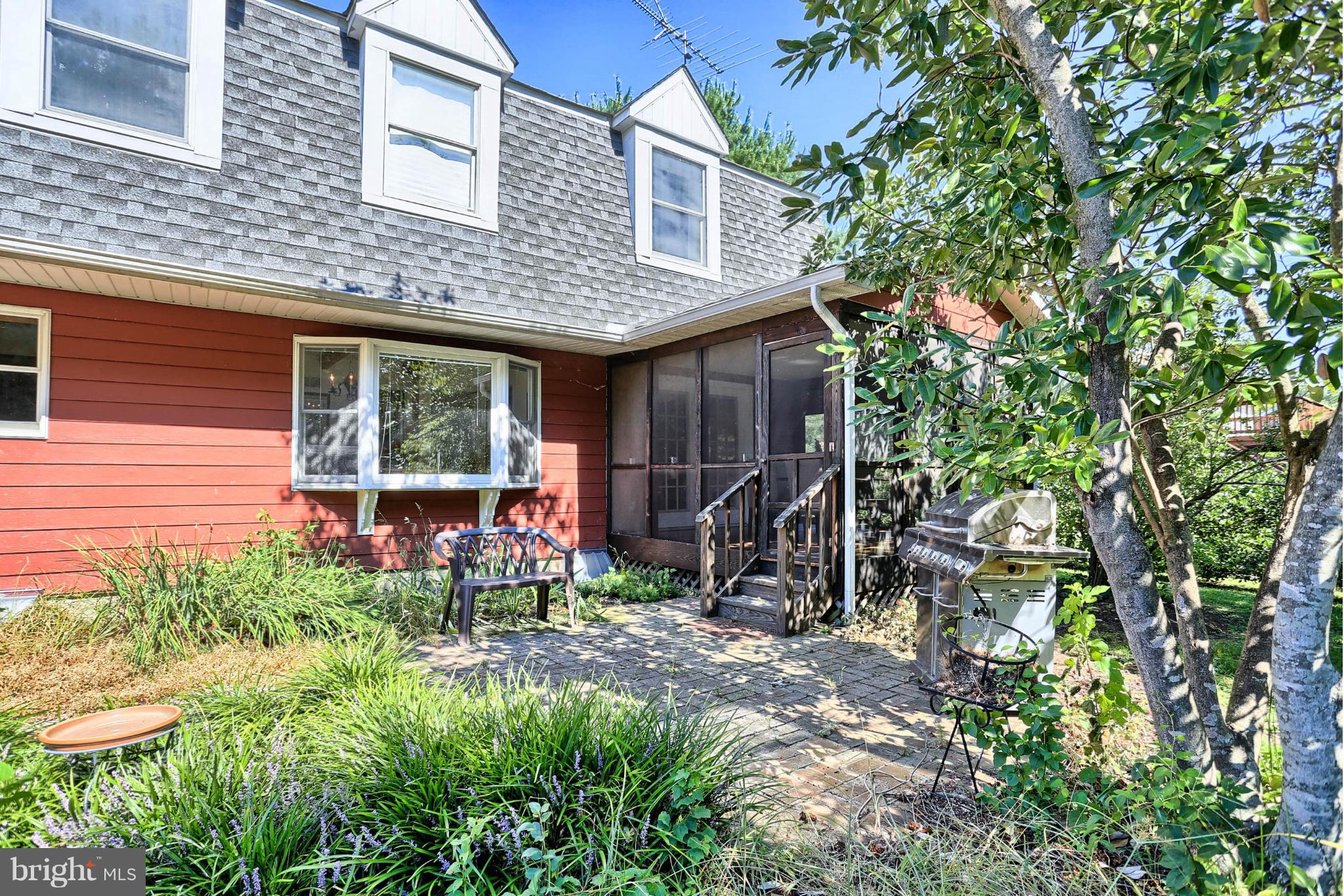 NORTH HILLS - Residential