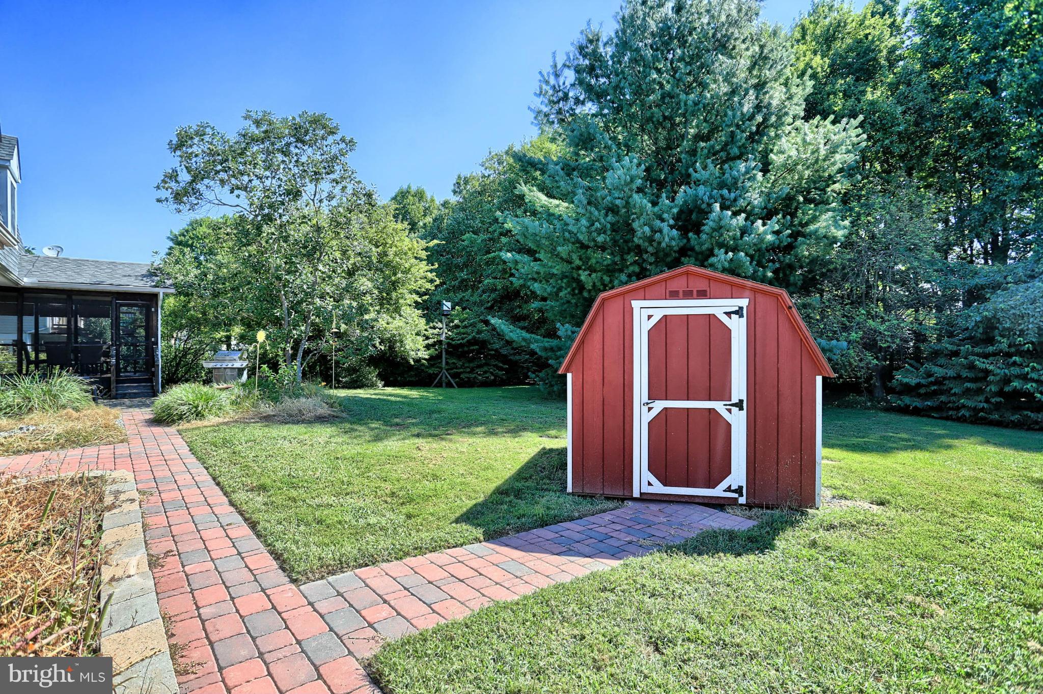 NORTH HILLS - Residential