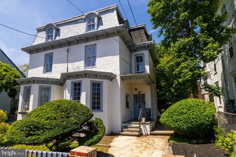 113 W QUEEN LANE PHILADELPHIA PA 19144