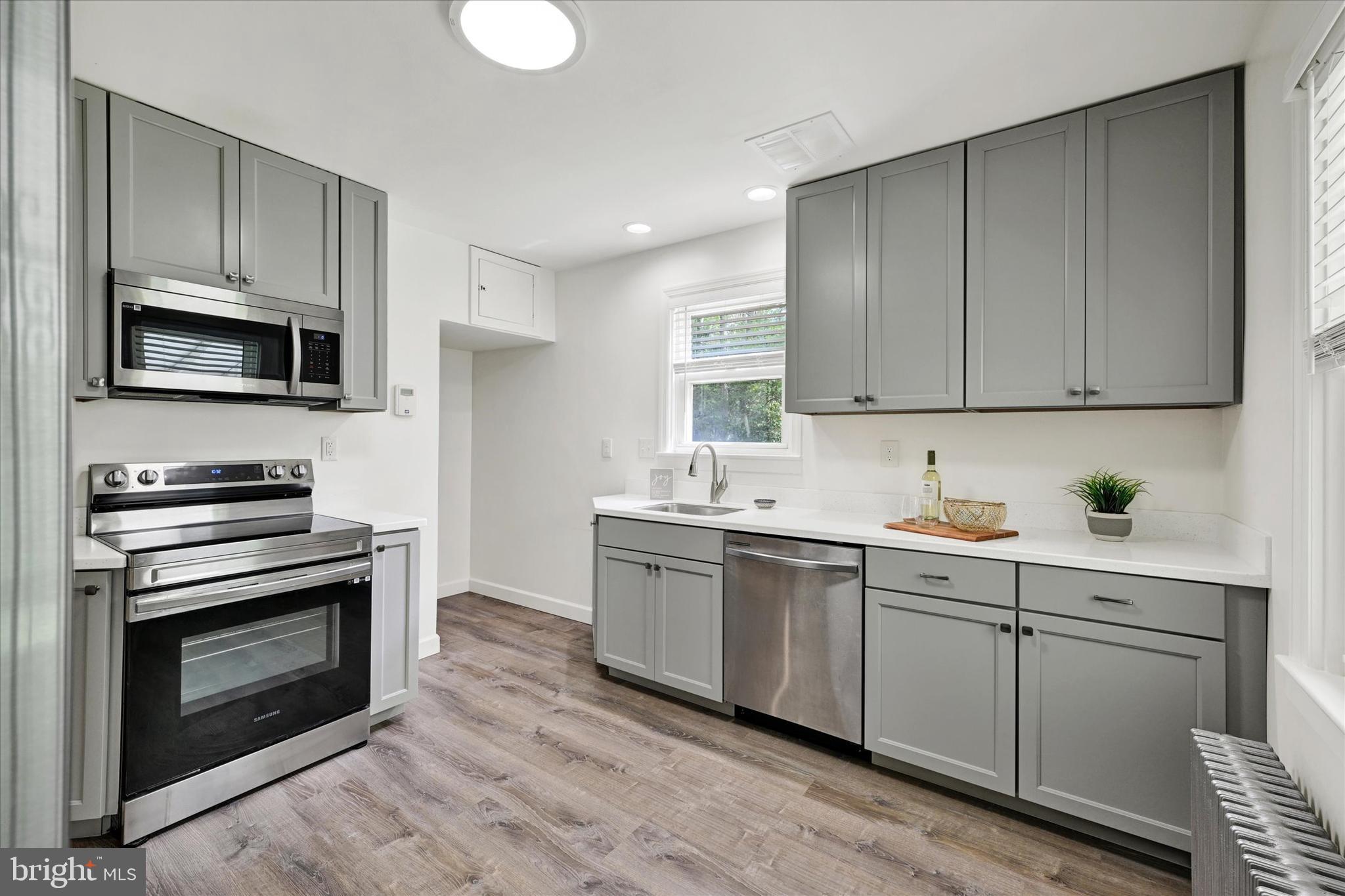 ABINGDON ESTATES - Residential