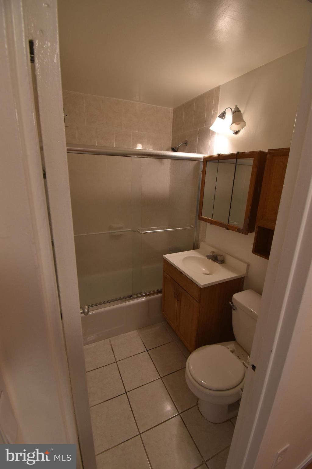 RIVER PLACE - Residential Lease