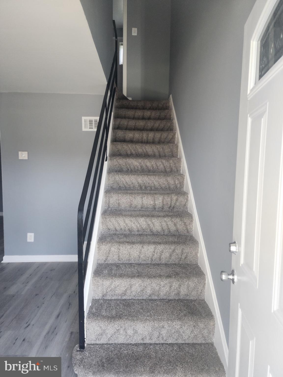 IVERSON MEWS CONDOMINIUM - Residential