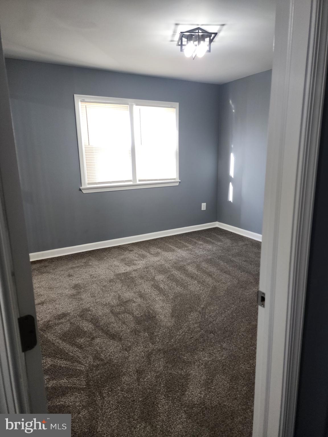 IVERSON MEWS CONDOMINIUM - Residential