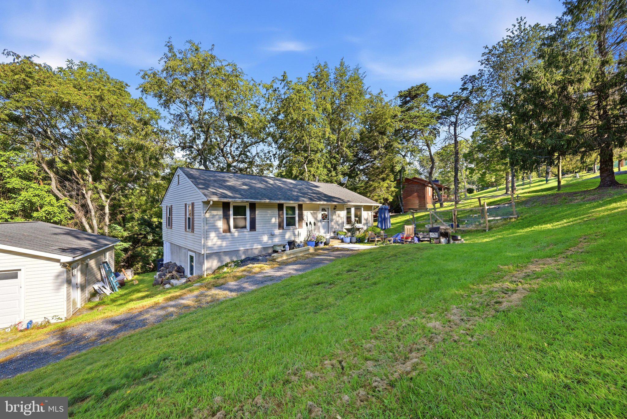 186 APPLE ORCHARD DRIVE