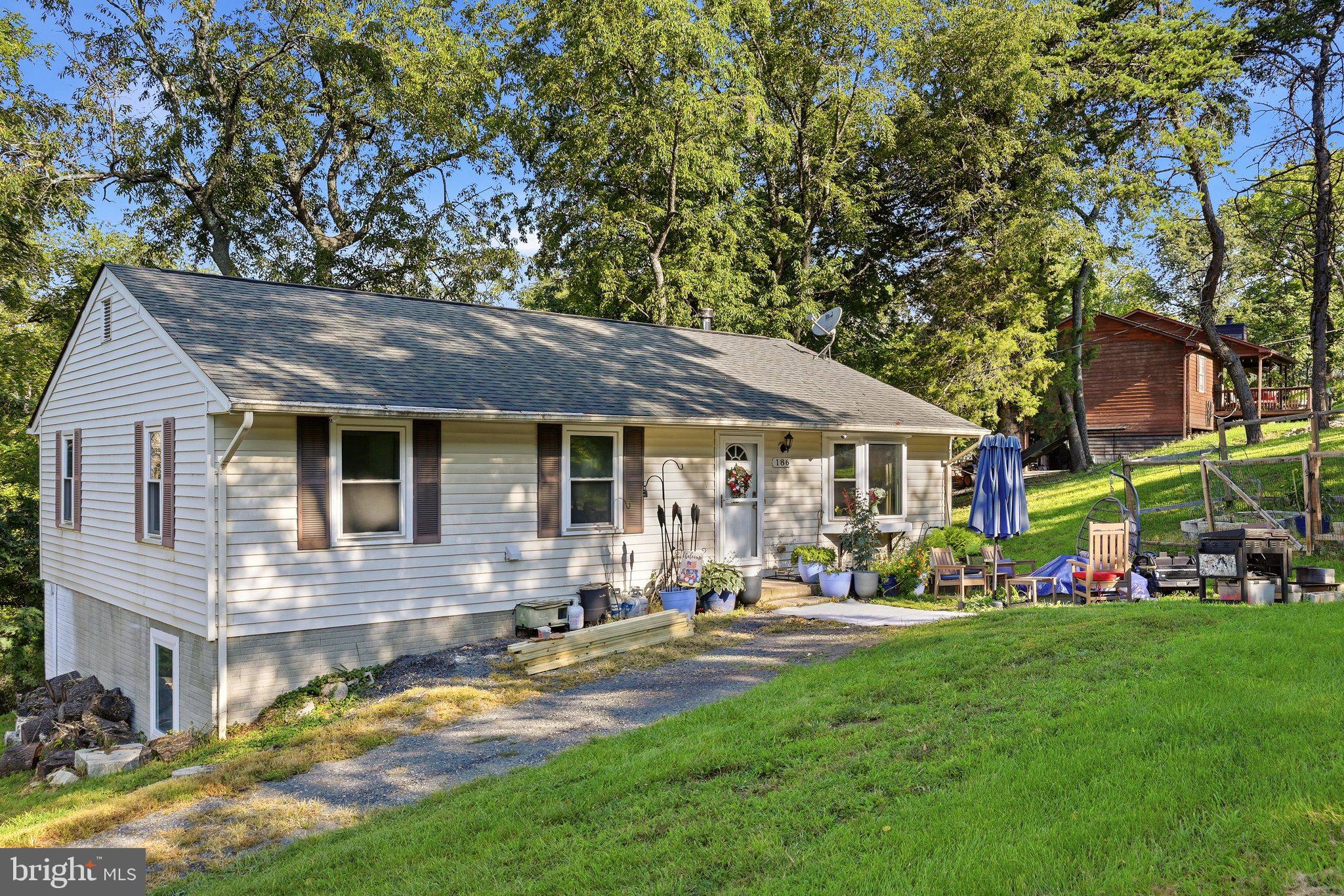 186 APPLE ORCHARD DRIVE