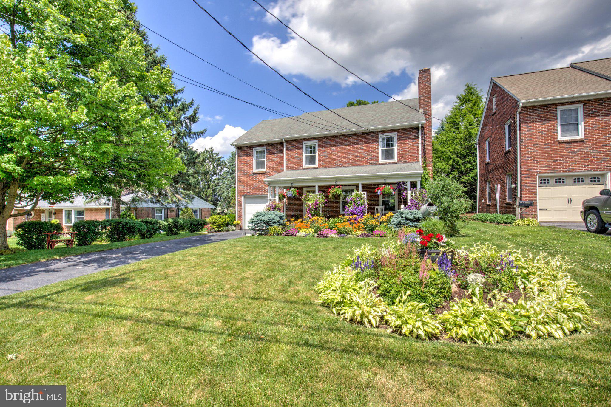 67 N KINZER AVENUE