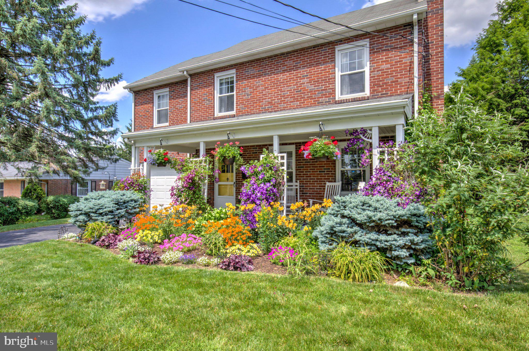 67 N KINZER AVENUE