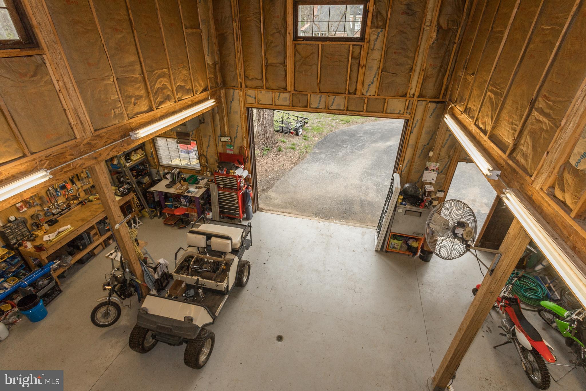 CLOVERLAND FARMS - Farm