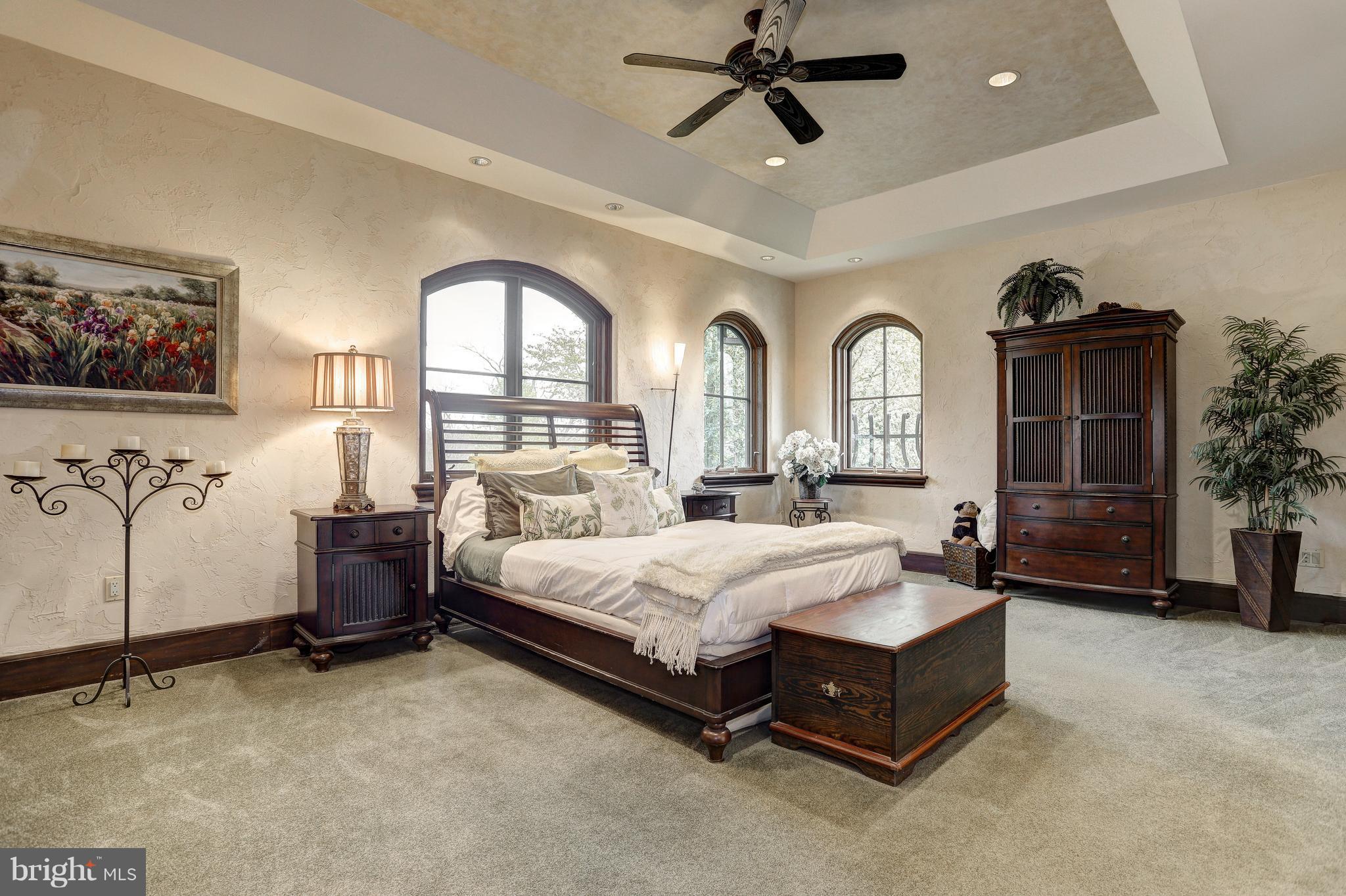 CLOVERLAND FARMS - Farm