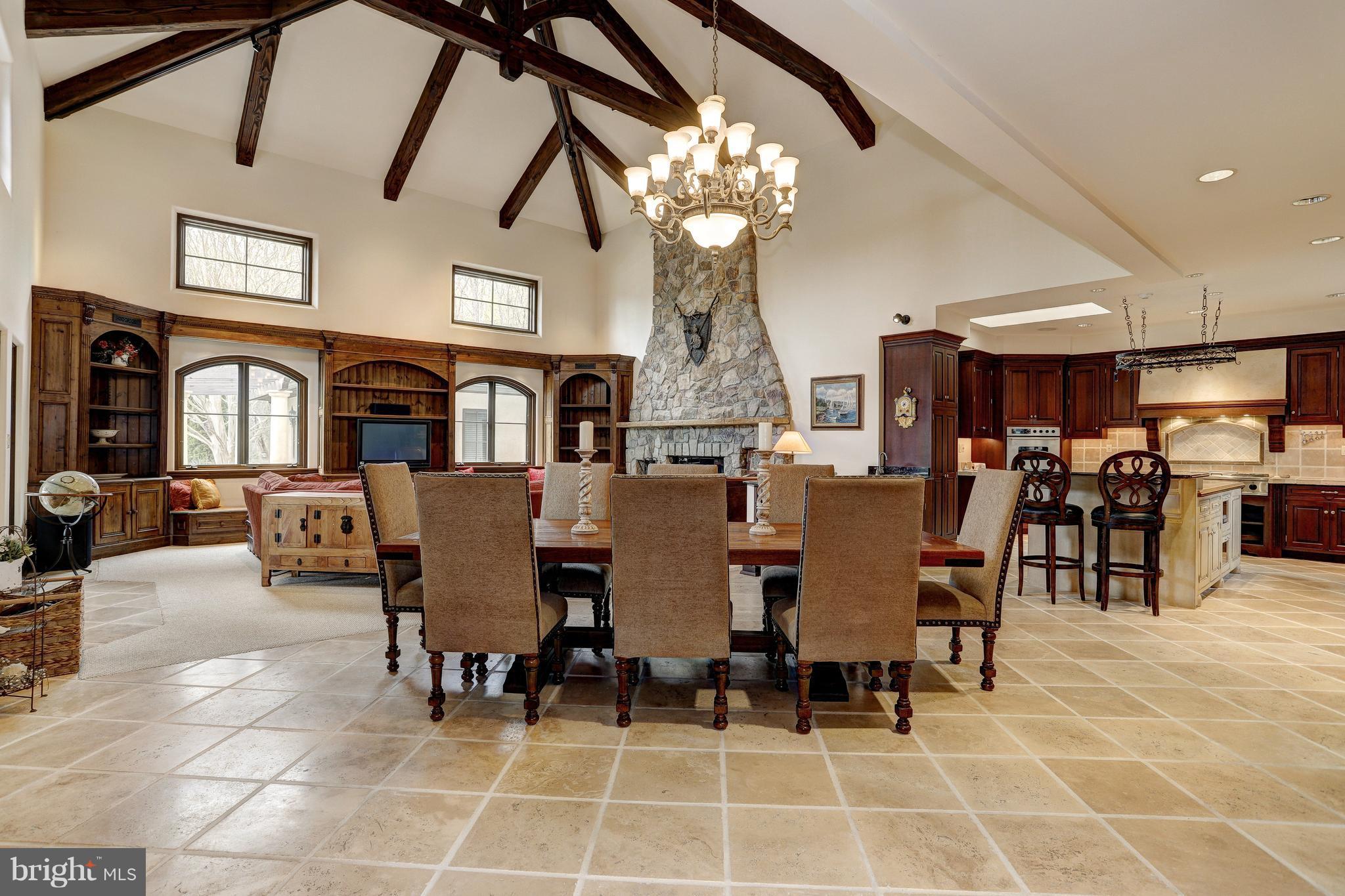 CLOVERLAND FARMS - Farm