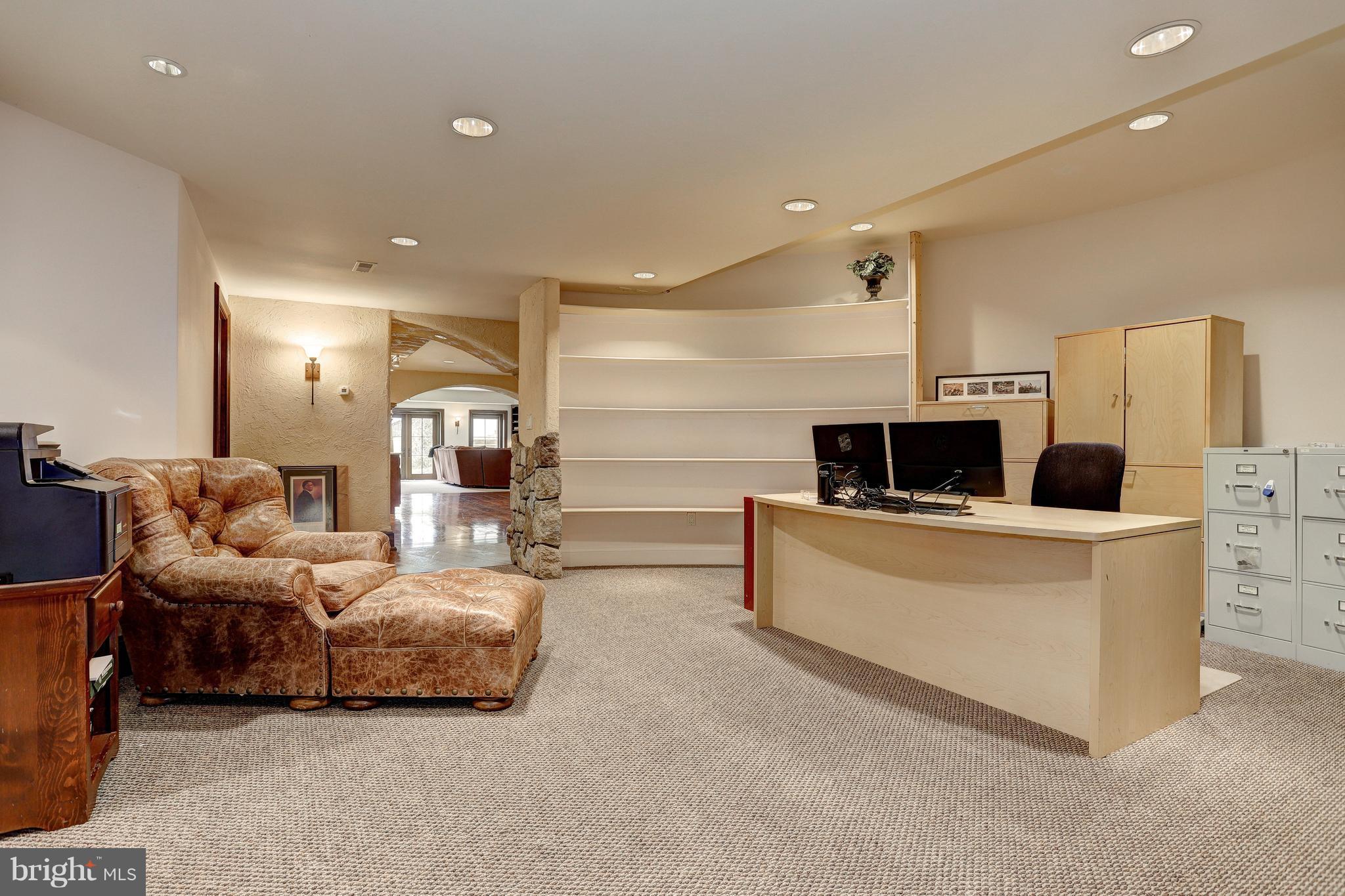 CLOVERLAND FARMS - Farm