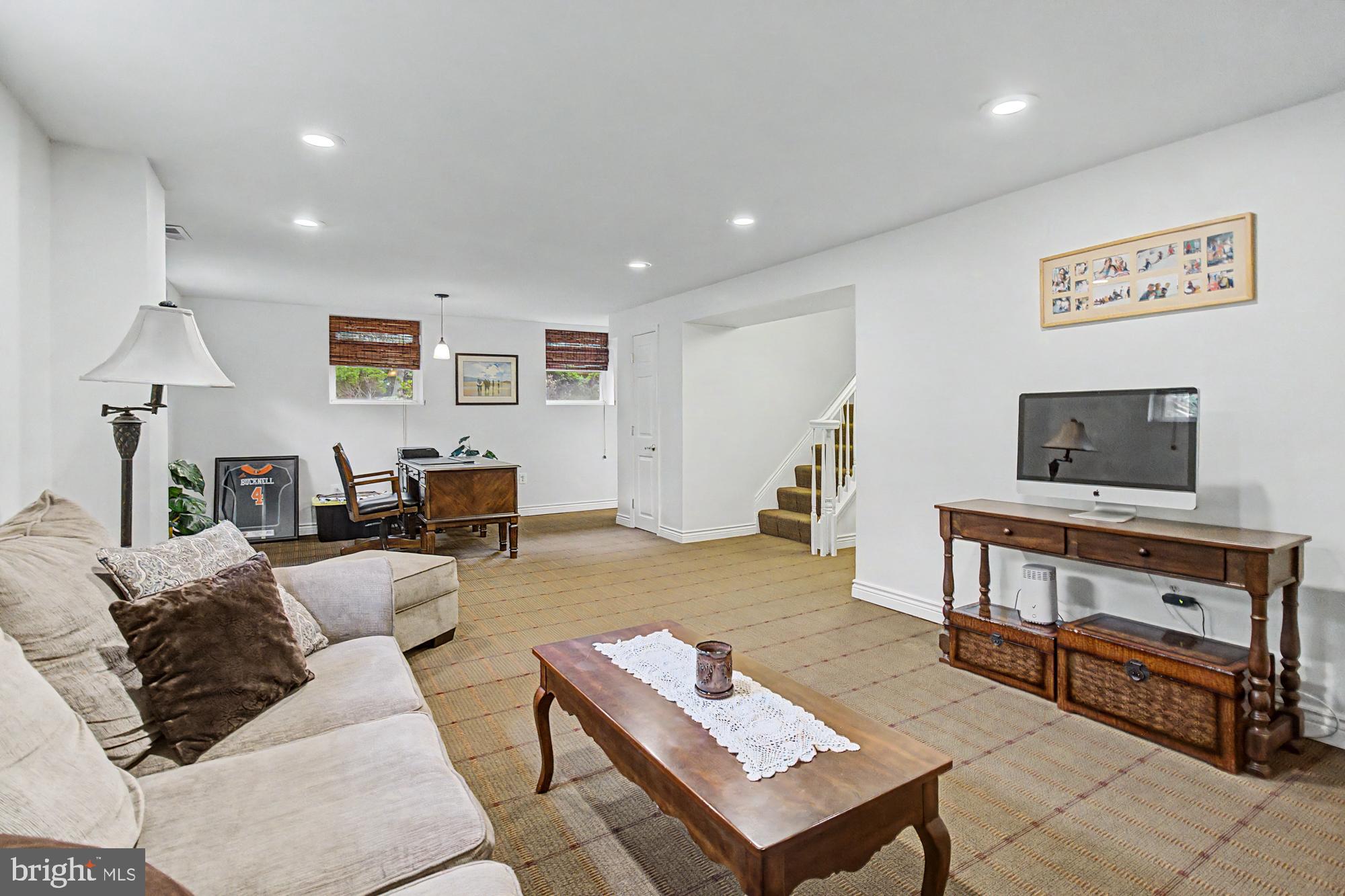 SILVERGATE VILLAGE - Residential