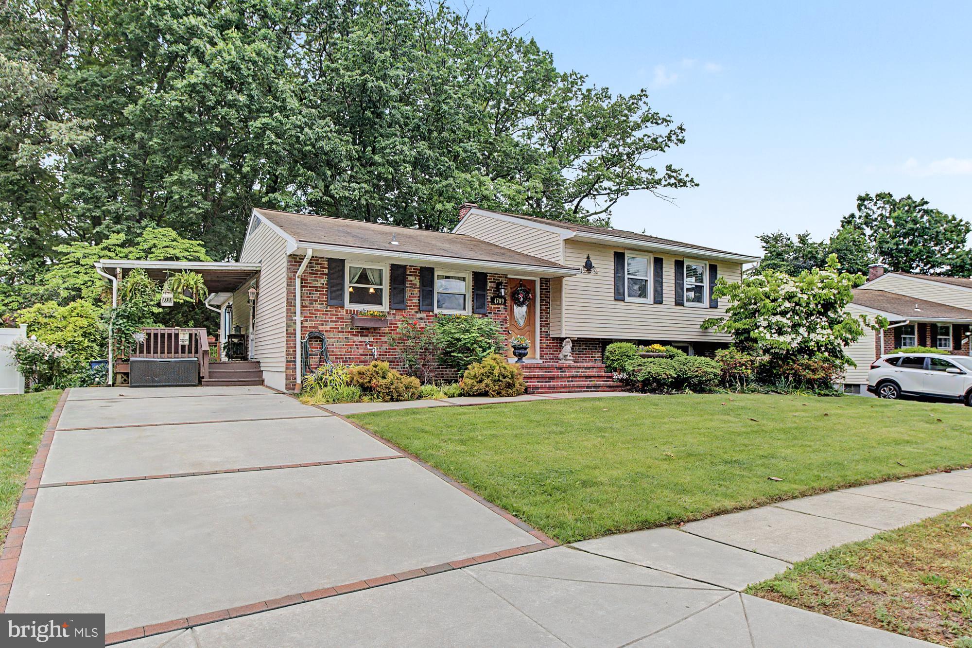 SILVERGATE VILLAGE - Residential