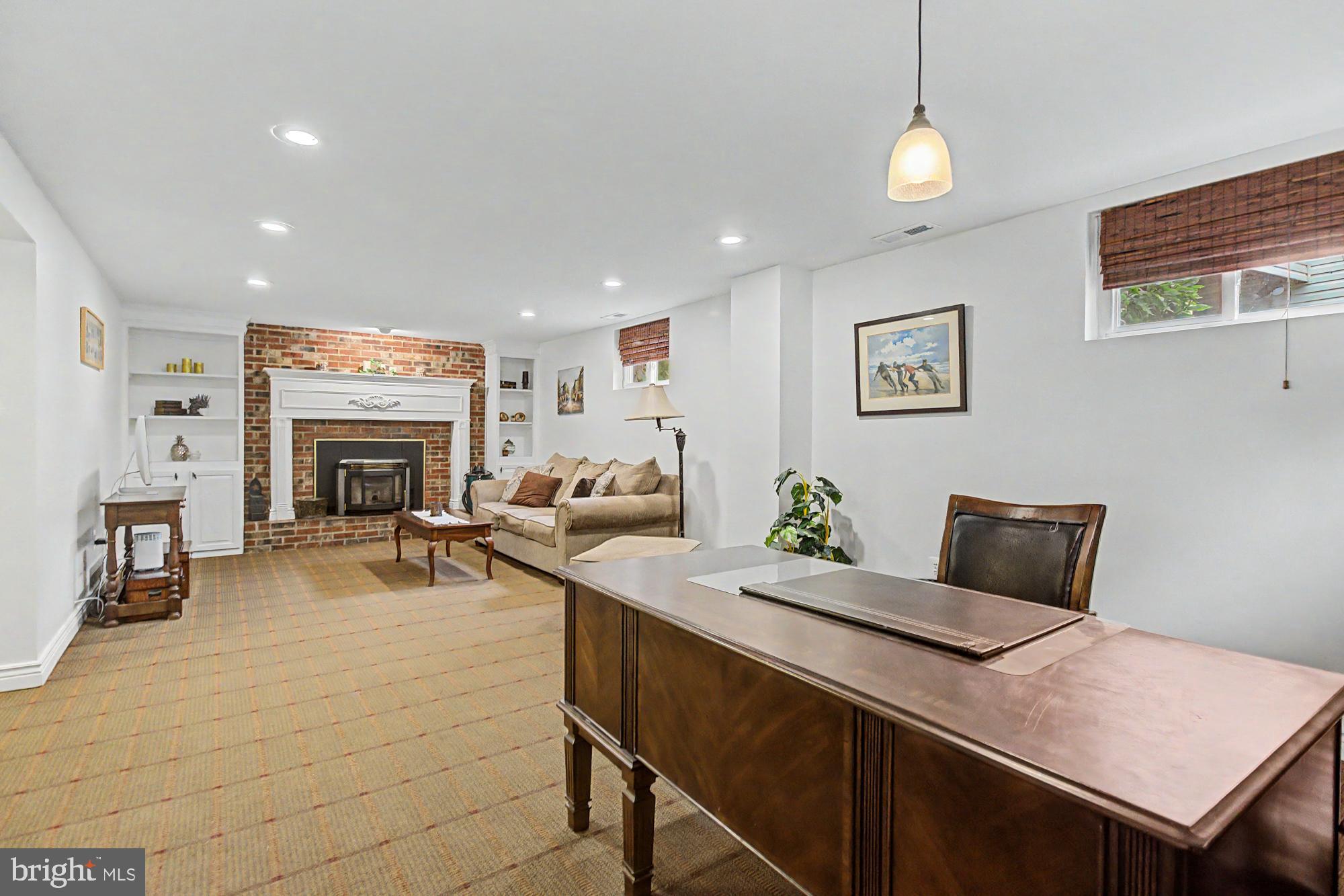 SILVERGATE VILLAGE - Residential