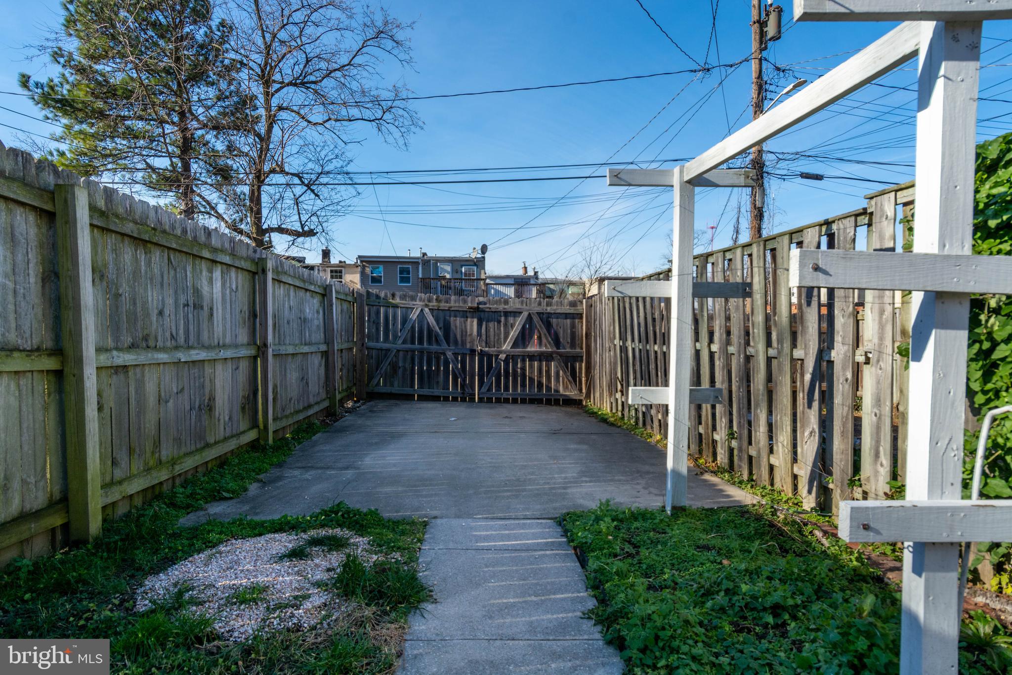 HAMPDEN HISTORIC DISTRICT - Residential